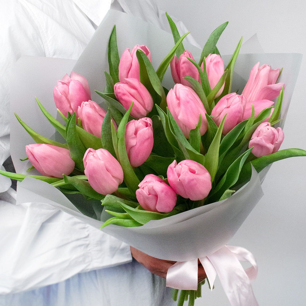 Букет из 15 розовых тюльпанов вид 2
